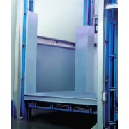 Ascenseur pour le transport des charges allant jusqu'à 6000 kg sans le transport de personnes et 2000 kg avec le transport de personnes -