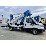 Équipement avec rotation tourelle 400° et rotation panier 2x90°