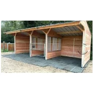 Abri double avec râtelier central - ABRAT - Bois Douglas français, robuste et personnalisable Abri double avec râtelier central - ABRAT - Bois Douglas français, robuste et personnalisable