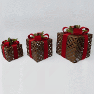 Cadeaux en rotin ruban rouge 15x15x20,20x20x25 et 25x25x31cm