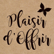 Étiquette cadeau adhésive Plaisir d'offrir noir et brun 35x35mm - par 500 - boite distributrice