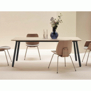 Table de réunion Tknika - design, jusqu'à 12 personnes - plan mélaminé 19 mm - piètement acier