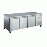 Table réfrigérée 3 portes avec plan de travail en granit - inox - froid ventilé - capacité 580L Table réfrigérée 3 portes avec plan de travail en granit - inox - froid ventilé - capacité 580L