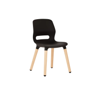 Chaise d'école à dossier incurvé, polyvalente et robuste - Jun Wood Chaise d'école à dossier incurvé, polyvalente et robuste - Jun Wood