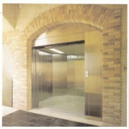 Ascenseur de charge accompagnée