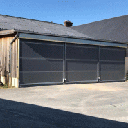 Filets brise-vent fixe et sectionnel - Porte manuelle pour installations équestres, intérieur/extérieur, protection intempéries