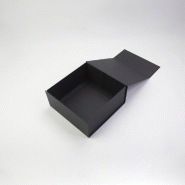 Boite cadeau aimantée noire 22x22x10cm - par 5