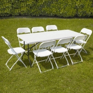 Table pliante et 8 chaises 183cm monobloc