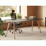 Bureau de direction plateau MDF laqué et pieds en bois massif Cooper Guialmi Bureau de direction plateau MDF laqué et pieds en bois massif Cooper Guialmi