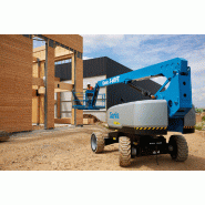 Nacelle élévatrice hybride Genie® S®-60 FE - tout-terrain, performances propres et silencieuses