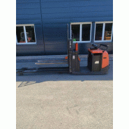 Préparateur de commandes au sol BT OSE250 E000294 - disponible en occasion et en location de courte à longue durée Préparateur de commandes au sol BT OSE250 E000294 - disponible en occasion et en location de courte à longue durée