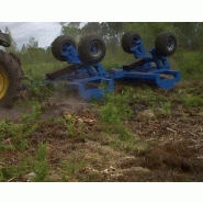 Débroussailleur à rouleau / rouleau landais