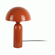 Lampe à poser en métal Atrayente orange brique Leitmotiv - 8714302773976 Lampe à poser en métal Atrayente orange brique Leitmotiv - 8714302773976