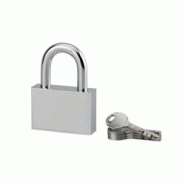 Cadenas à clé rectangulaire Disk, chantier, 60mm, anse acier cémenté nickelé, 4 clés - SP - gris 3150268955172 Cadenas à clé rectangulaire Disk, chantier, 60mm, anse acier cémenté nickelé, 4 clés - SP - gris 3150268955172