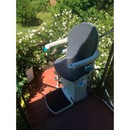 Monte-escalier extérieur robuste et confortable - Capacité jusqu'à 127 kg - HANDICARE M 2000 et ACORN Superglide