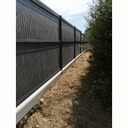 Clôture métallique - maubois - avec panneau rigide occultant gris anthracite et plaque béton