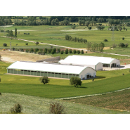 Bâtiment d'élevage métallo-textiles pour vaches laitières - Spacieux, clair, baigné de lumière - AGROTEL Bâtiment d'élevage métallo-textiles pour vaches laitières - Spacieux, clair, baigné de lumière - AGROTEL