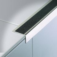 Stairtec si - nez de marche d'escalier - profilitec s.P.A. - avec insert antidérapant - h : 40x25 mm Stairtec si - nez de marche d'escalier - profilitec s.P.A. - avec insert antidérapant - h : 40x25 mm