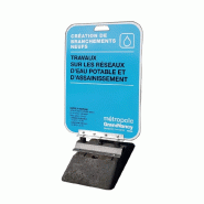 Panneau de communication de chantiers sur plastobloc