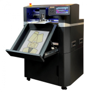 Découpeuse et raineuse automatique d'étiquettes en planche jusqu'à 450g/m2 - Vitesse de découpe jusqu'à 1060 mm/s - Morgana SC7000 Pro-T Découpeuse et raineuse automatique d'étiquettes en planche jusqu'à 450g/m2 - Vitesse de découpe jusqu'à 1060 mm/s - Morgana SC7000 Pro-T