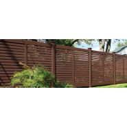 Breezewood à texture select cedar - clôtures en plastique - certainteed - traverse du bas renforcée d'acier - hauteurs de 4 pi, 5 pi et 6 pi
