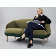 Canapé 2 places Alma avec pieds bois massif et tissu personnalisable