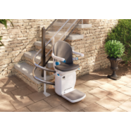 Monte escalier extérieur courbe 4000 adapté aux intempéries et variations de climat