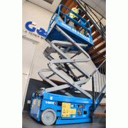 Nacelle élévatrice Genie® GS™-1432m E-Drive - Compacte et légère pour espaces exigus
