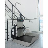Plateforme élévatrice monte-escaliers courbe multi-étages pour accès PMR - Garaventa Lift Artira