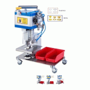 Machine pneumatique pour poser les oeillets 12 mm  plastique et métalliques    -           J42