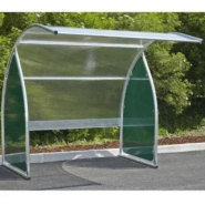 Abri Vélos/Motos Provence - Toit en polycarbonate alvéolaire 6 mm - Tube galvanisé Ø 50/2 mm - Joues latérales en tôle poudrée polyester Abri Vélos/Motos Provence - Toit en polycarbonate alvéolaire 6 mm - Tube galvanisé Ø 50/2 mm - Joues latérales en tôle poudrée polyester