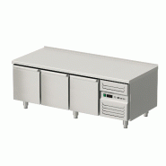 Stalgast Table réfrigérée sous comptoir, 3 portes, GN 1/1, 1600 x 700 x 600 mm (L x P x H) - KT6602160