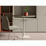 Table ronde polyvalente Elora avec structure épurée et finitions modernes Table ronde polyvalente Elora avec structure épurée et finitions modernes