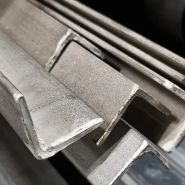 Cornières en inox - 30 x 30