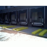 Portes sectionnelles industrielles niveleur de quai et sas d'étanchéité