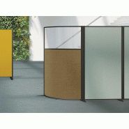 Cloison autoportante semi-vitrée courbe KP+ en bois stratifié antibactérien et plexiglass - 20 finitions de panneaux - 5 coloris de structure Cloison autoportante semi-vitrée courbe KP+ en bois stratifié antibactérien et plexiglass - 20 finitions de panneaux - 5 coloris de structure