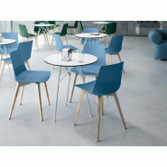 Lot de 2 chaises d'accueil Origami pied bois et coque en polypropylène Lot de 2 chaises d'accueil Origami pied bois et coque en polypropylène