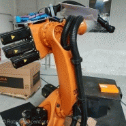 Robot 2017 kuka kr16-2 baie krc4 , dernière génération, quasi neuf Robot 2017 kuka kr16-2 baie krc4 , dernière génération, quasi neuf