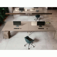 Bureau bench 4 personnes Rendez-Vous Aléa avec structure tube acier design Bureau bench 4 personnes Rendez-Vous Aléa avec structure tube acier design