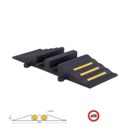 Gaine de protection pour câbles et tuyaux emboîtable