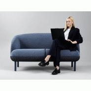 Canapé 2 places Alma pieds métal Dinavi et tissu personnalisable