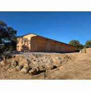 8 boxes chevaux en ligne - Douglas - BOX039 - robustesse et esthétisme