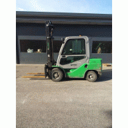 Chariot élévateur diesel CESAB M330D 2470 - disponible en occasion et en location de courte à longue durée Chariot élévateur diesel CESAB M330D 2470 - disponible en occasion et en location de courte à longue durée