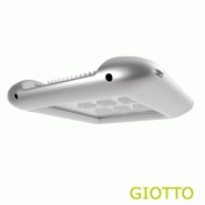 Eclairage sportif led ip66 simple, fiable, au design épuré, puissance entre 40w et 200w, pour éclairer les installations sportives même à faible hauteur - giotto
