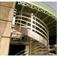 Escalier hélicoïdal barreaude avec vide maximal entre montants de 110 mm