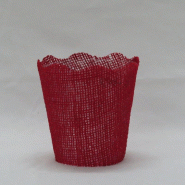 Pot en jute rouge bords dentelés avec interieur PET Ø12,5 H12,5 cm - par 12