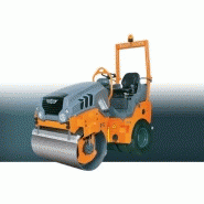 Rouleau compresseur 2.5T, 1.20m - moteur diesel Kubota - spécial gravillons Rouleau compresseur 2.5T, 1.20m - moteur diesel Kubota - spécial gravillons