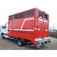 Camion bétaillère - carrosserie corneloup - longueur de caisse de 3.5 à 4m