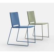 Chaise avec assise et dossier en polypropylène