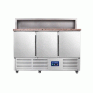 Cuistance Saladette réfrigérée avec plan de travail en granit et compartiments GN 3 portes - gris inox PS903.1010034 Cuistance Saladette réfrigérée avec plan de travail en granit et compartiments GN 3 portes - gris inox PS903.1010034